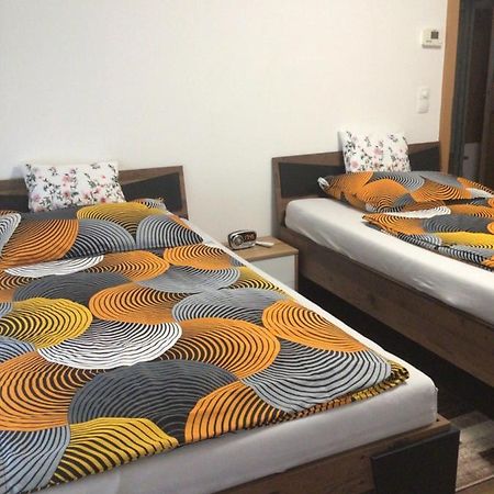 Nina Apartment Wiener Neustadt Eksteriør bilde